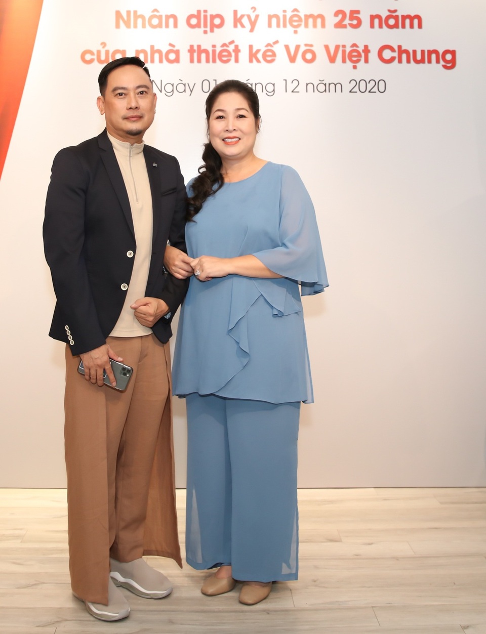 Dàn sao Việt đến chúc mừng Võ Việt Chung nhận Huân chương Lao động - 2 Dàn sao Việt đến chúc mừng Võ Việt Chung nhận Huân chương Lao động - 2