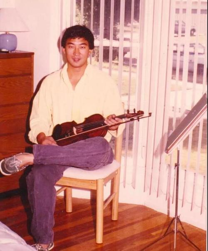 Thiên tài Vật lý 17 tuổi đã vào đại học, được nhận vào Harvard, làm giáo sư khi mới ngoài 30 đột ngột tự tử khiến mọi người tranh cãi tìm ra nguyên nhân - Ảnh 3. Thiên tài Vật lý 17 tuổi đã vào đại học, được nhận vào Harvard, làm giáo sư khi mới ngoài 30 đột ngột tự tử khiến mọi người tranh cãi tìm ra nguyên nhân - Ảnh 3.