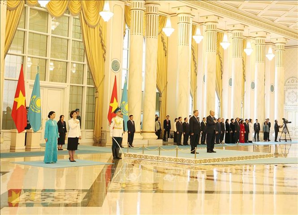 Lễ đón Tổng Bí thư Tô Lâm và Phu nhân thăm cấp Nhà nước Cộng hòa Kazakhstan - 1 Lễ đón Tổng Bí thư Tô Lâm và Phu nhân thăm cấp Nhà nước Cộng hòa Kazakhstan - 1