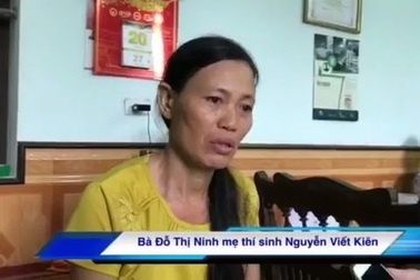 Bà Đỗ Thị Ninh mẹ thí sinh Nguyễn Viết Kiên bày tỏ mong muốn con được xét tuyển vào Học viện Quân y