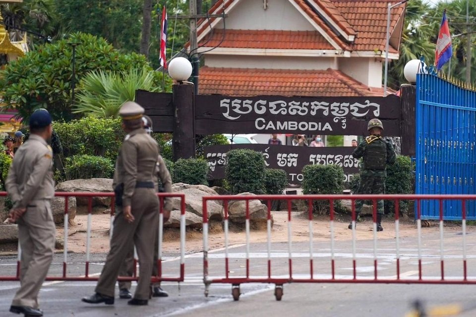 Campuchia cấm hoàn toàn vận chuyển hàng hóa qua lại biên giới Thái Lan - 1