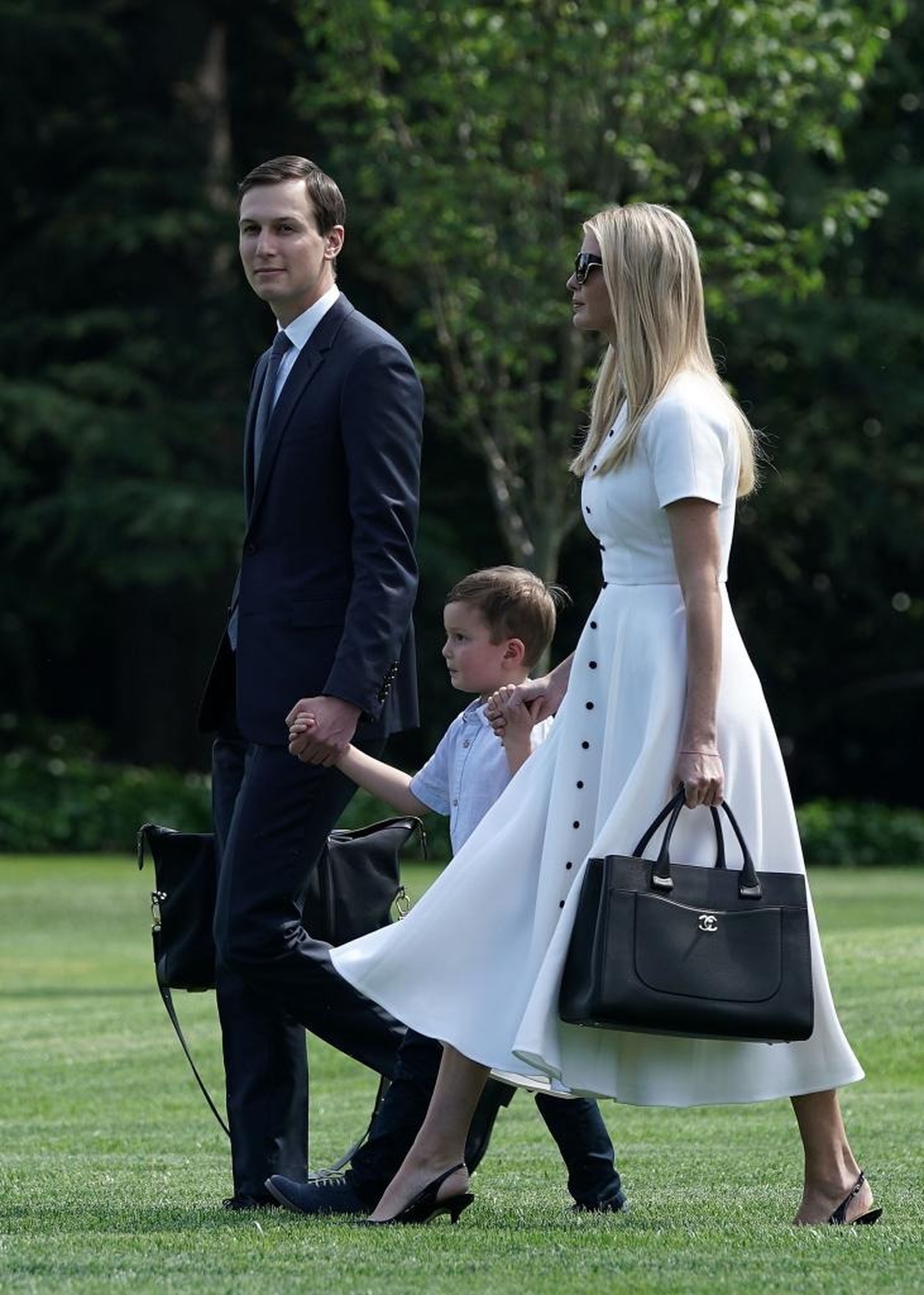 Cháu gái của Tổng thống Mỹ Donald Trump được nuôi dạy khéo léo như thế nào? - 3 Cháu gái của Tổng thống Mỹ Donald Trump được nuôi dạy khéo léo như thế nào? - 3