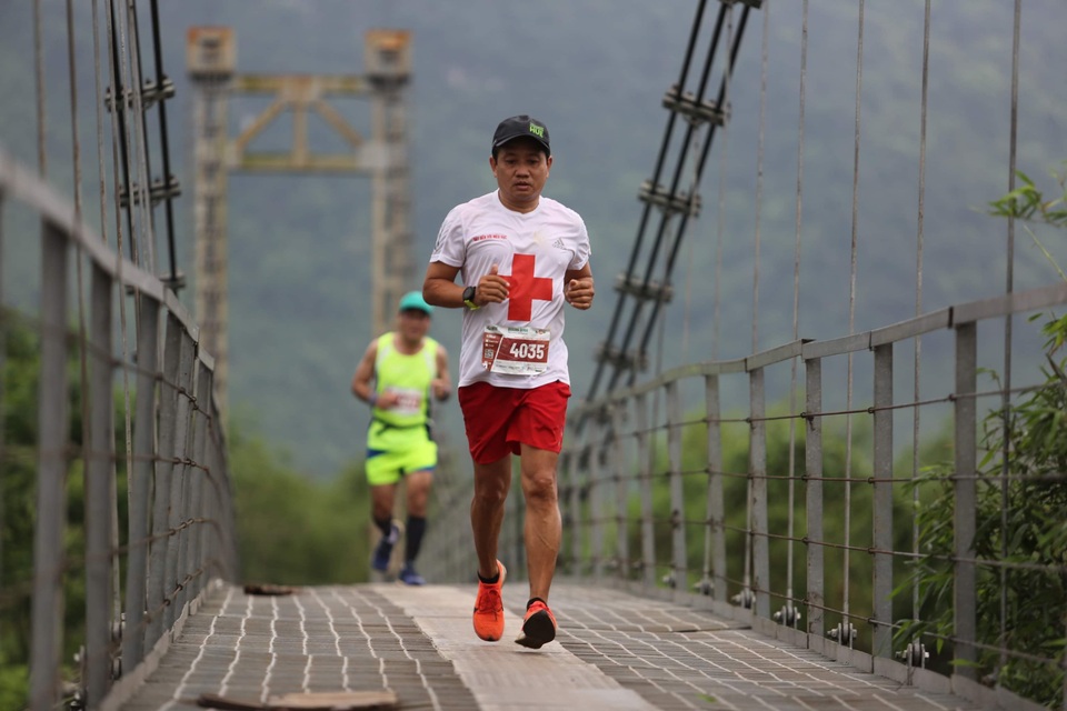 Ông Đoàn Ngọc Hải chinh phục 42km marathon tại Phong Nha - Kẻ Bàng - 4 Ông Đoàn Ngọc Hải chinh phục 42km marathon tại Phong Nha - Kẻ Bàng - 4
