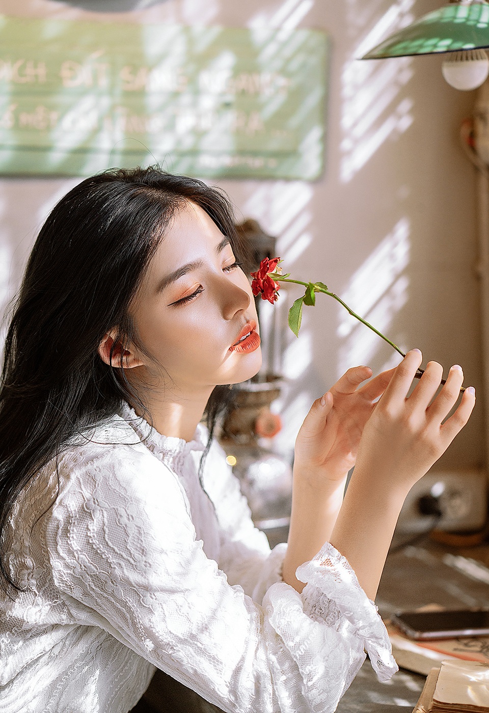Hot girl trường Kinh tế quốc dân sở hữu gương mặt đẹp không góc chết - 4 Hot girl trường Kinh tế quốc dân sở hữu gương mặt đẹp không góc chết - 4