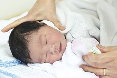 Làm gì khi trẻ bị nghẹt mũi