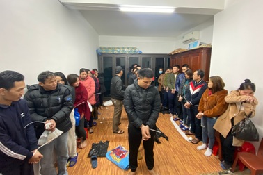 Công an vận động các đối tượng liên quan vụ đánh bạc ra đầu thú