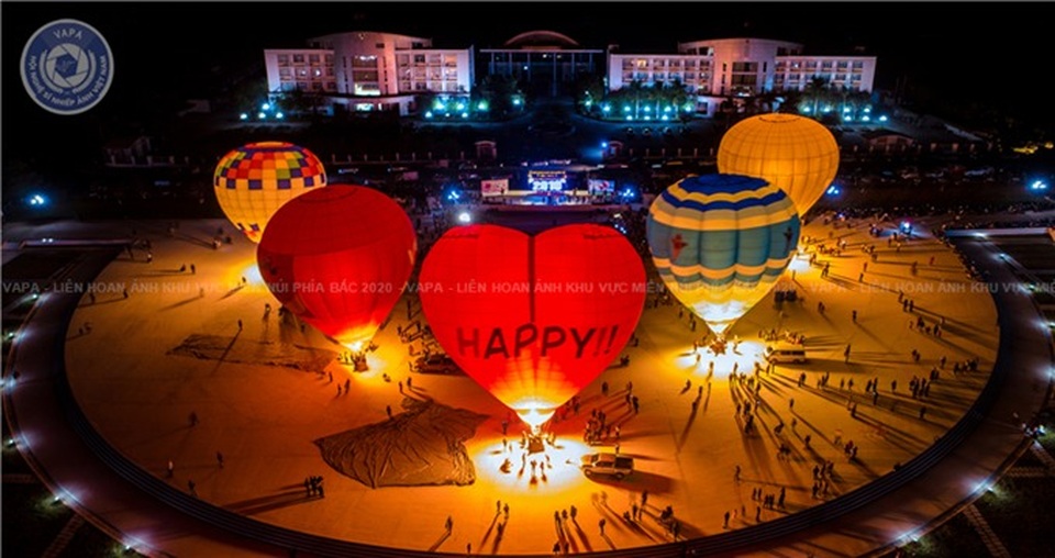 Vẻ đẹp đất và người vùng Tây bắc qua cuộc thi ảnh nghệ thuật - 11 Vẻ đẹp đất và người vùng Tây bắc qua cuộc thi ảnh nghệ thuật - 11