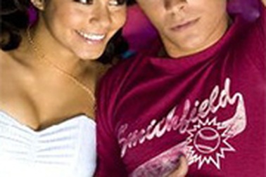 Khoảnh khắc mặn nồng cuối cùng của cặp đôi "High School Musical 2"