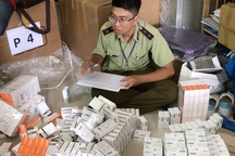 Phát hiện lô thuốc tân dược nhập lậu trị giá hàng tỉ đồng ở Sài Gòn