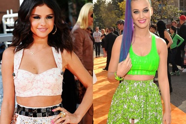 Katy Perry và Selena Gomez đọ… bụng