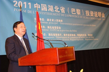 Nhà ngoại giao Trung Quốc tại Pháp bị điều tra tội nhận hối lộ