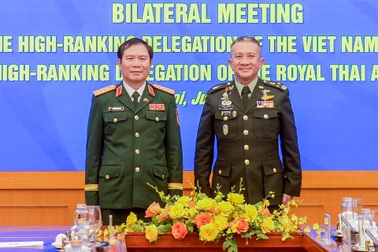 Đại tướng Nguyễn Tân Cương hội đàm Tư lệnh Lực lượng Quốc phòng Thái Lan