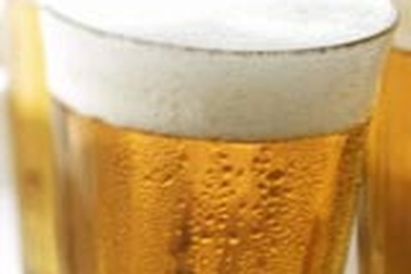 Vỡ bàng quang vì uống nhiều bia rượu 