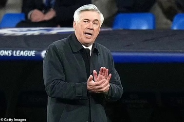 HLV Ancelotti cân bằng thành tích khủng của Mourinho và Guardiola