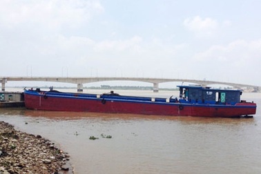 CSGT đường thủy cứu 4 thuyền viên gặp nạn trên biển