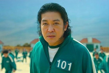 Nhân vật phản diện của "Squid Game" bỏ lương 1,3 tỷ đồng để làm diễn viên