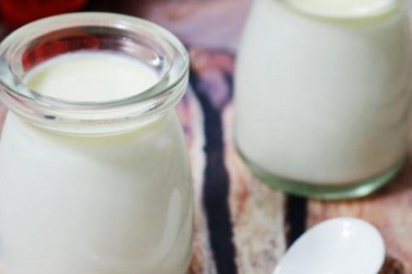 Sữa chua phô mai ngọt thanh, béo ngậy ăn hoài không chán