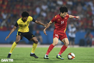Báo Malaysia tuyên bố: "Phải thắng U22 Việt Nam bằng mọi giá"