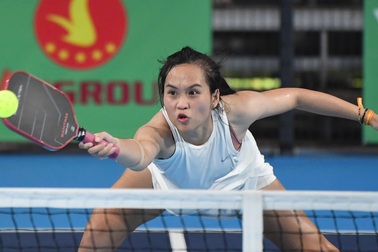 Những pha đôi công kịch tính, đầy hấp dẫn tại giải pickleball báo Dân trí