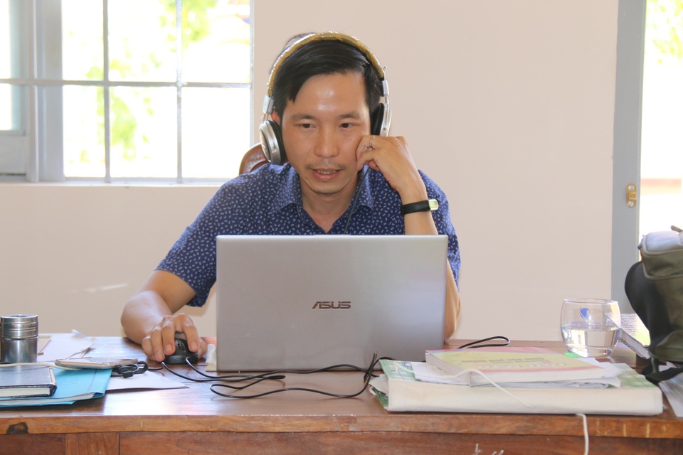 Nhiều trường vùng sâu chủ động dạy trực tuyến trong mùa dịch Covid-19 - 1 Nhiều trường vùng sâu chủ động dạy trực tuyến trong mùa dịch Covid-19 - 1
