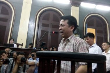 Phúc thẩm vụ VN Pharma: Bị cáo Nguyễn Minh Hùng bật khóc tại tòa