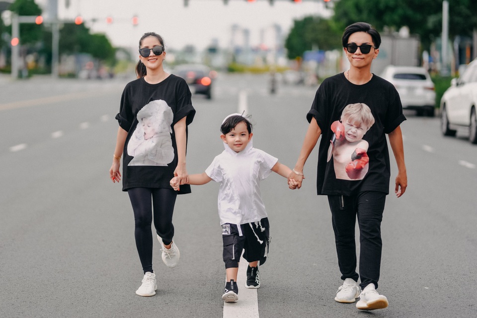 Phan Hiển thường xuyên bị Khánh Thi “bắt nạt” - 4 Phan Hiển thường xuyên bị Khánh Thi “bắt nạt” - 4
