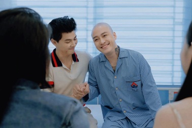 Sức khỏe của Tuấn Hưng ra sao sau phẫu thuật?