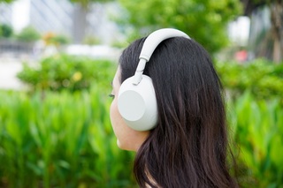 Trải nghiệm Sony WH-1000XM6: Đối thủ của Apple AirPods Max - 19