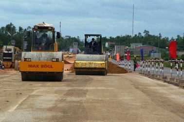 Tăng mức đền bù, sớm hoàn thành giải phóng mặt bằng quốc lộ 1A