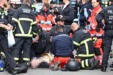 Cảnh sát bắn hạ CĐV quá khích trước trận đấu Ba Lan - Hà Lan