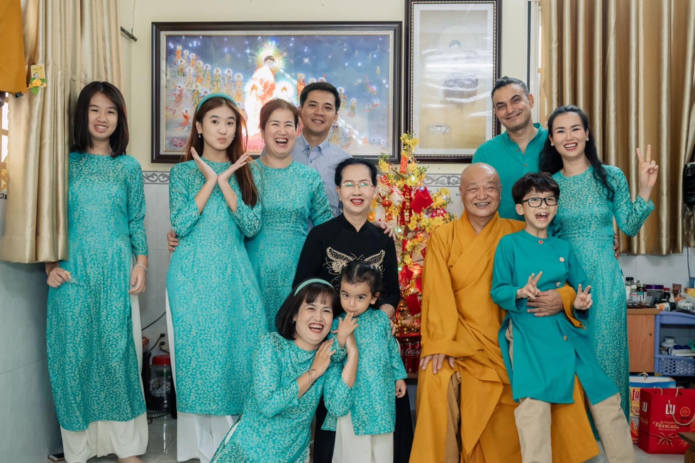 Võ Hạ Trâm lấy chồng Ấn Độ: Tôi muốn ghen lắm nhưng không có cớ - 1 Võ Hạ Trâm lấy chồng Ấn Độ: Tôi muốn ghen lắm nhưng không có cớ - 1