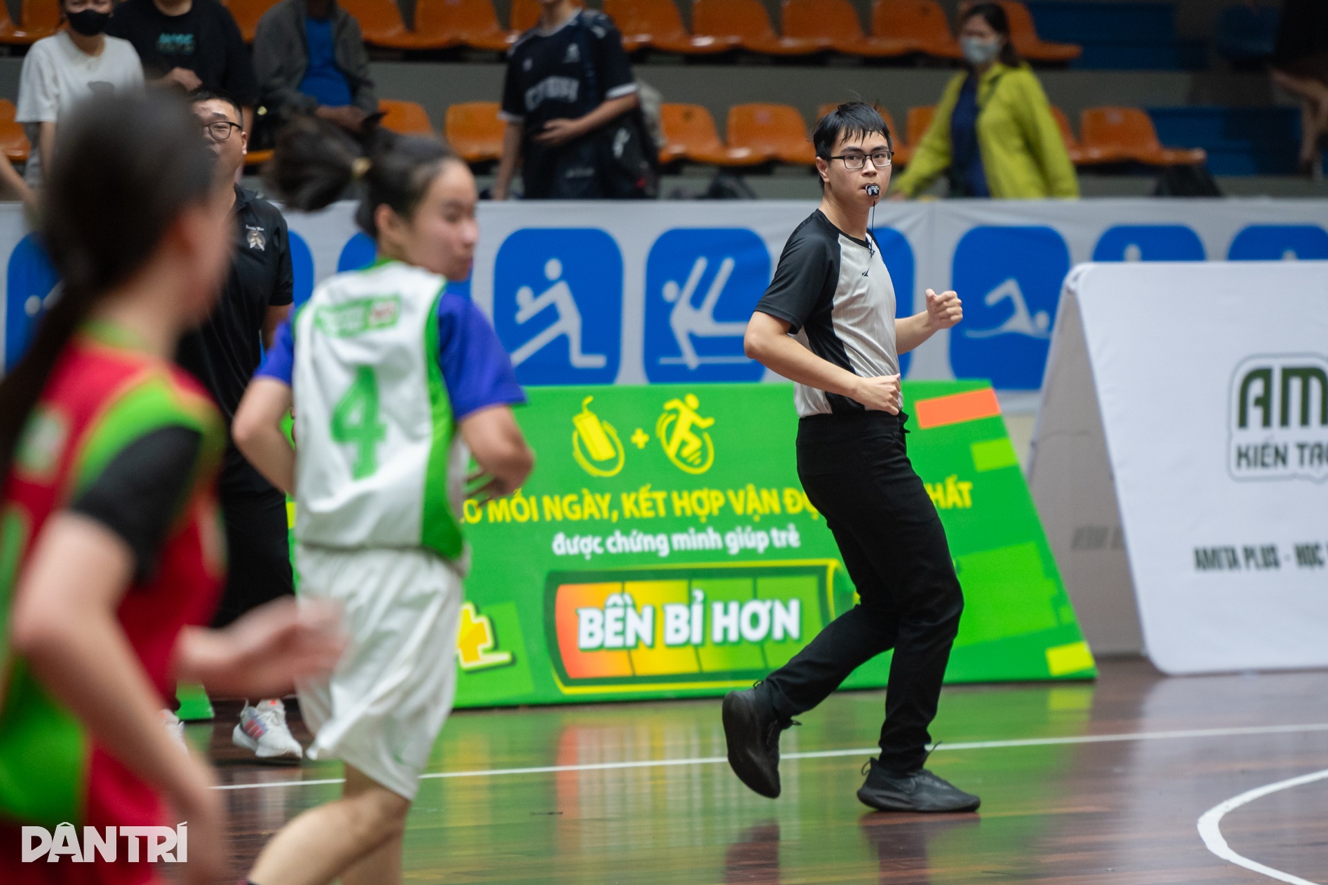 Một ngày làm trọng tài bóng rổ, họp CLB Shogi của quán quân Olympia 2019 - 11 Một ngày làm trọng tài bóng rổ, họp CLB Shogi của quán quân Olympia 2019 - 11