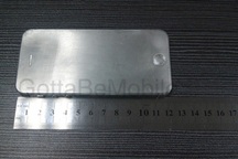 Ảnh sản phẩm mẫu iPhone thế hệ 6 và iPad Mini xuất hiện