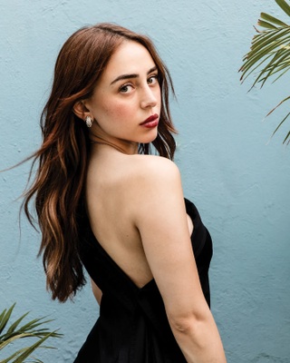 Sắc vóc nữ rapper nóng bỏng bị chỉ trích khiến Yamal sa sút phong độ - 6