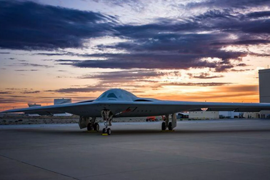 Hé lộ hình ảnh hiếm hoi về máy bay ném bom tàng hình B-21 của Mỹ