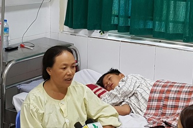 Đau lòng những trẻ đang khỏe mạnh trở nên li bì vì viêm não mùa hè