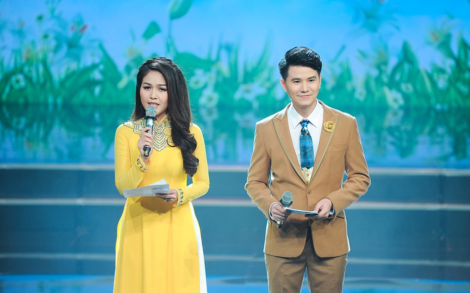 MC Vũ Mạnh Cường xúc động rưng rưng khi đọc thư liệt sỹ - 6 MC Vũ Mạnh Cường xúc động rưng rưng khi đọc thư liệt sỹ - 6