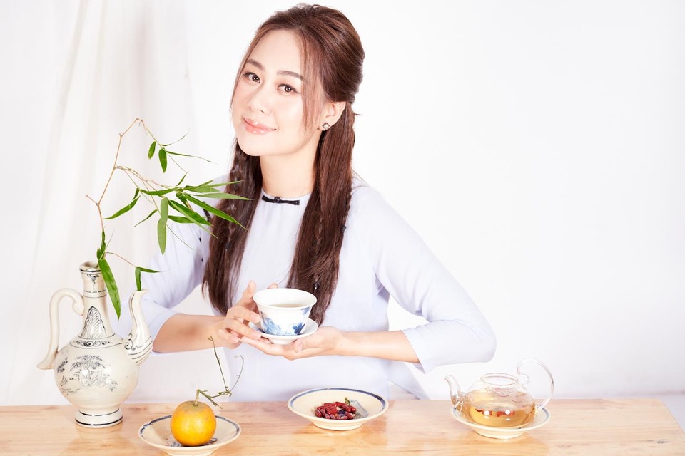 Hỗ trợ tăng cường nội tiết tố nữ với Tố Ngọc Hoàn Plus+ - 1 Hỗ trợ tăng cường nội tiết tố nữ với Tố Ngọc Hoàn Plus+ - 1
