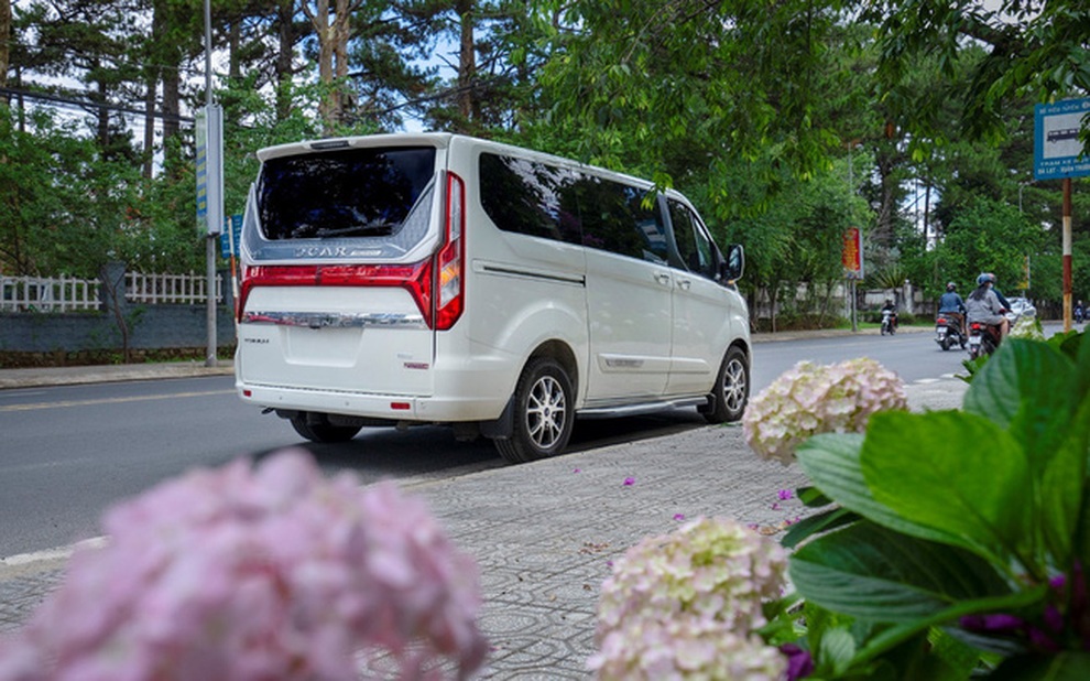 Xe Ford Tourneo trở nên hot sau tuyên bố ngưng sản xuất - 1 Xe Ford Tourneo trở nên hot sau tuyên bố ngưng sản xuất - 1