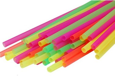 Chưa phát hiện độc tố trong ống hút trên thị trường