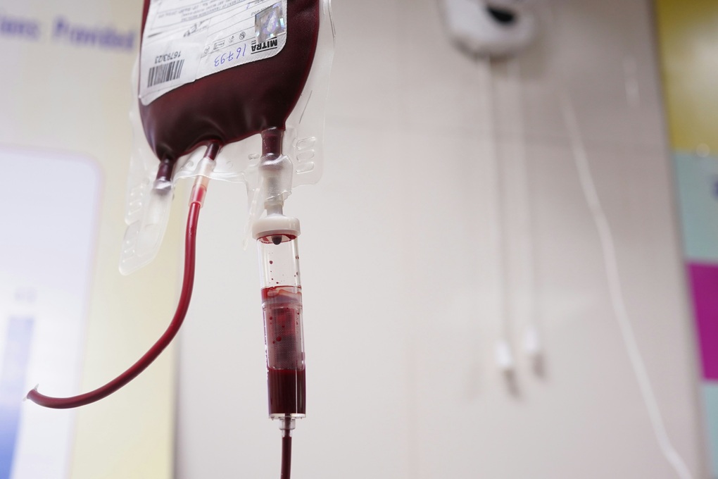 Extremely rare blood type, only one person in the world has it - 1 Nhóm máu cực hiếm, cả thế giới chỉ có một người mang - 1