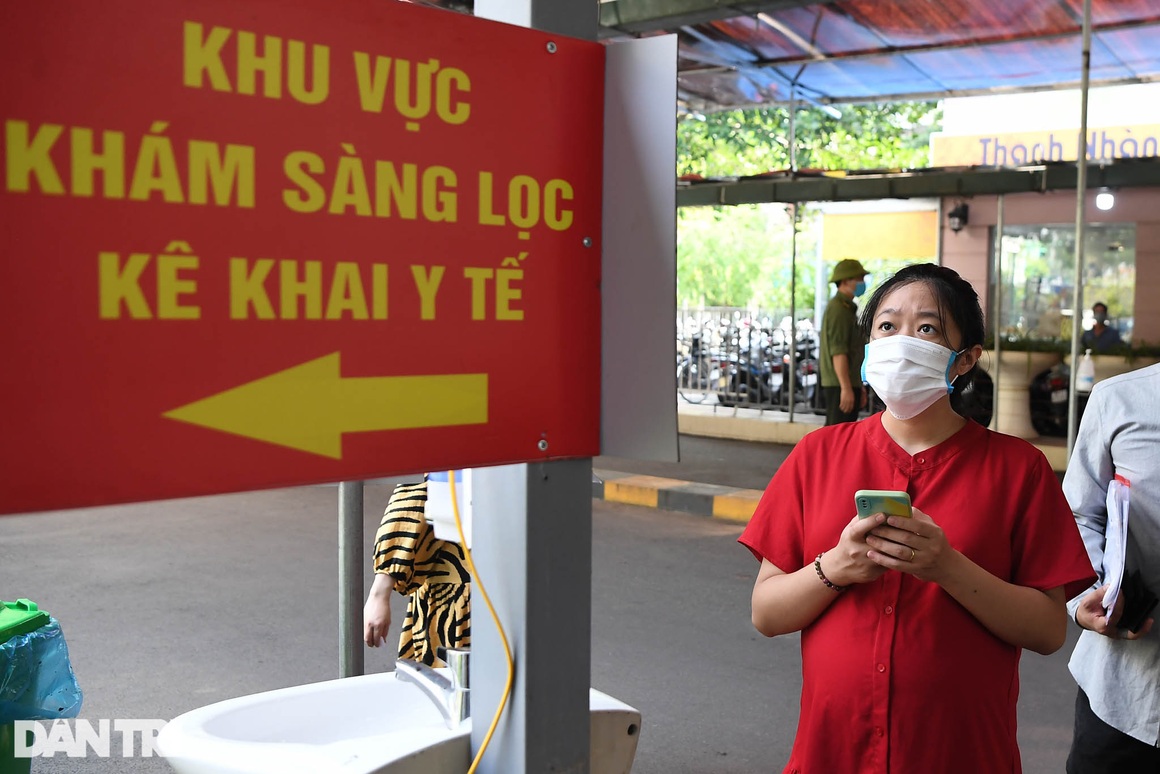 Quy trình tiêm vắc xin ngừa Covid-19 cho hơn 1.000 thai phụ ở Hà Nội - 2 Quy trình tiêm vắc xin ngừa Covid-19 cho hơn 1.000 thai phụ ở Hà Nội - 2