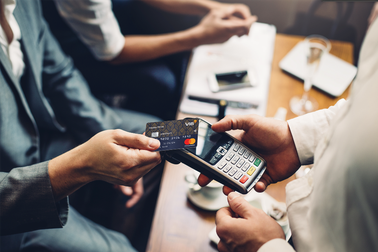 Giám đốc Khối Bán lẻ VIB: Ngân hàng Việt đang giành lại thế tiên phong trên thị trường thẻ