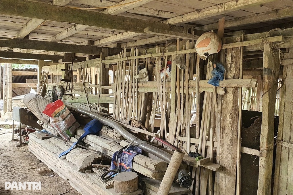 Người phụ nữ khuyết tật cật lực chăm lo mẹ già, bác bị liệt và 2 con nhỏ - 4 Người phụ nữ khuyết tật cật lực chăm lo mẹ già, bác bị liệt và 2 con nhỏ - 4