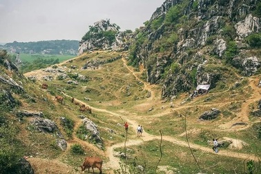 Không cần đi xa, ngay gần Hà Nội cũng có điểm cắm trại “sống ảo” tuyệt đẹp cho dịp nghỉ lễ