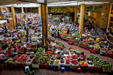 Dân ăn tiêu tiết kiệm, CPI "nguội lạnh" ở cả hai thành phố lớn