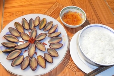 Trám om chấm nước mắm