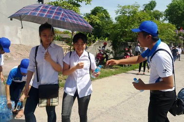 Điểm chuẩn trúng tuyển vào lớp 10 trường Chuyên và hệ Công lập tại Ninh Bình