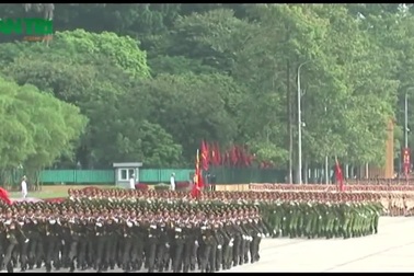 Lực lượng Công an Nhân dân Việt Nam diễu binh trên Quảng trường Ba Đình