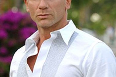 Daniel Craig muốn "khoe" thân hình trong James Bond